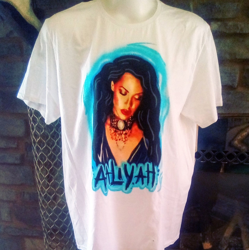 Aaliyah airbrush style t-shirt